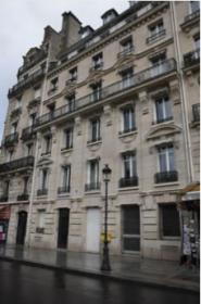 L'appartement surplombe le Square Jean XXIII sur le chevet de la Cathédrale Notre Dame de Paris