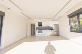 Nouvelle villa de luxe moderne avec vue sur la mer