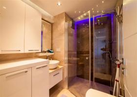 Appartement dans un nouveau complexe de luxe au bord de la plage