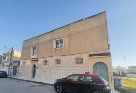 Local commercial d'une superficie de 1000 m2