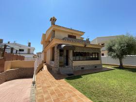 Maison individuelle dans le quartier de Torreón à 400m de la meilleure plage