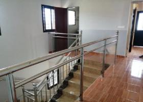 Villa neuve de luxe F5 à vendre à By-Pass