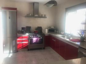 Maison indépendante située à 500 mètres de la mer avec de superbes vues