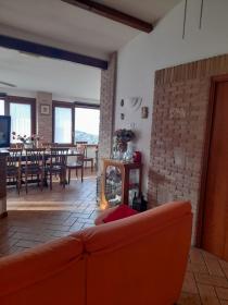 Villa surplombant Sonnino et ses villages environnants