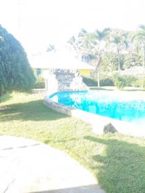 Maison à 5 min de la plage - lotissement avec commodités et sécurité 24h24 + 2 locaux commerciaux