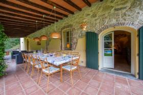 À Vendre aux Enchères - 2 Villas sur une grande propriété avec piscines creusées