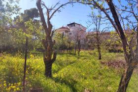 Terrain constructible de 500 m² avec vue sur la mer et la montagne