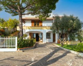 Villa à vendre avec vue panoramique exclusive sur la mer