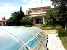 Vente villa avec terrain et piscine couverte