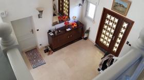 À vendre à mi-chemin entre Paris et Strasbourg maison d'architecte de qualité