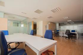 A vendre étage entier de bureaux entièrement installés et meublés