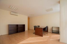 A vendre étage entier de bureaux entièrement installés et meublés