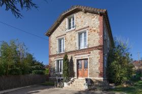 Très belle maison en meulière totalement rénovée