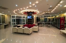 A vendre un hôpital opérationnel de 7 étages à Izmir