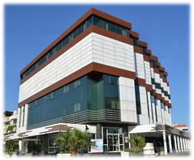 A vendre un hôpital opérationnel de 7 étages à Izmir