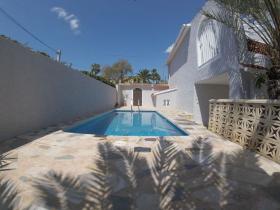 Villa vue mer, composée de 2 appartements identique, très bon rapport locatif