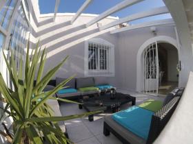 Villa vue mer, composée de 2 appartements identique, très bon rapport locatif